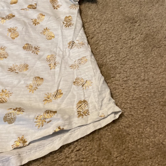 Gold foil pineapple t-shirt - Picture 6 of 8